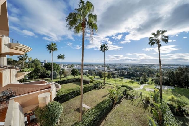 3 makuuhuone Huoneisto myytävänä paikassa Nueva Andalucia, Marbella mukana uima-altaan 
autotalli - 1 650 000 € (Ref: 9631866)