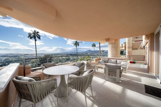 3 soverom Leilighet til salgs i Nueva Andalucia, Marbella med svømmebasseng garasje - € 1 650 000 (Ref: 9631866)