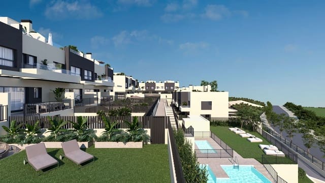 4 sypialnia Dom na sprzedaż w Torre del Mar, Vélez-Málaga z basenem garażem - 630 000 € (Ref: 9638007)