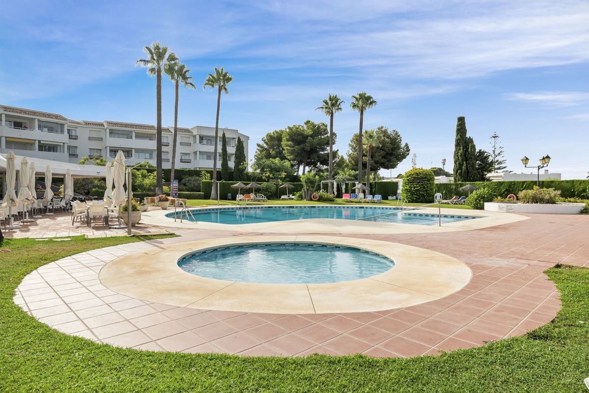 Apartamento de 2 habitaciones en Riviera del Sol en venta con piscina garaje - 350.000 € (Ref: 9643561)