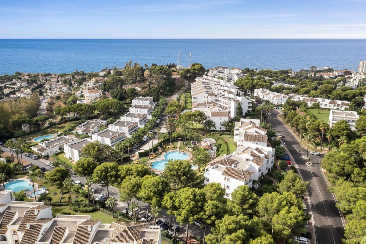 Apartamento de 2 habitaciones en Riviera del Sol en venta con piscina garaje - 350.000 € (Ref: 9643561)