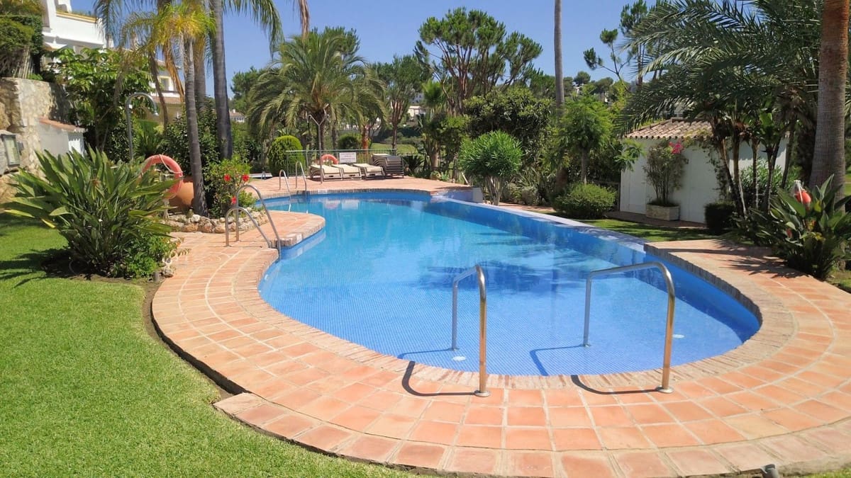 2 soveværelse Penthouse til salg i Riviera del Sol med swimmingpool garage - € 469.000 (Ref: 9645865)