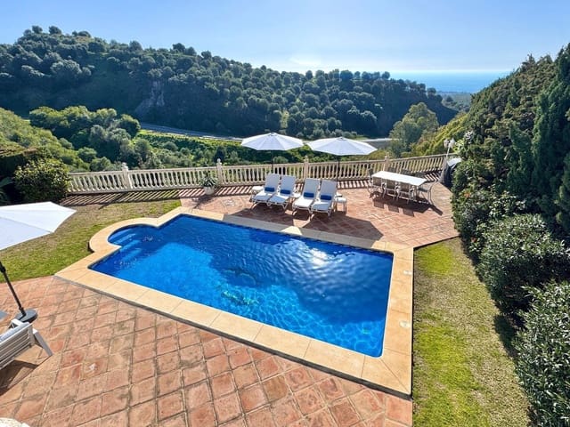 Chalet de 5 habitaciones en Calahonda, Mijas en venta con piscina garaje - 1.100.000 € (Ref: 9646297)