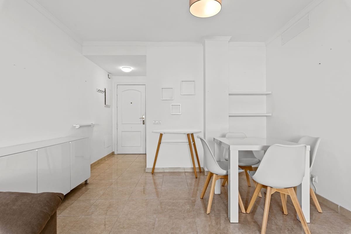 2 makuuhuone Huoneisto myytävänä paikassa Estepona mukana uima-altaan 
autotalli - 389 000 € (Ref: 9646474)