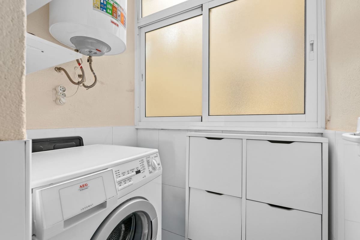 2 makuuhuone Huoneisto myytävänä paikassa Estepona mukana uima-altaan 
autotalli - 389 000 € (Ref: 9646474)