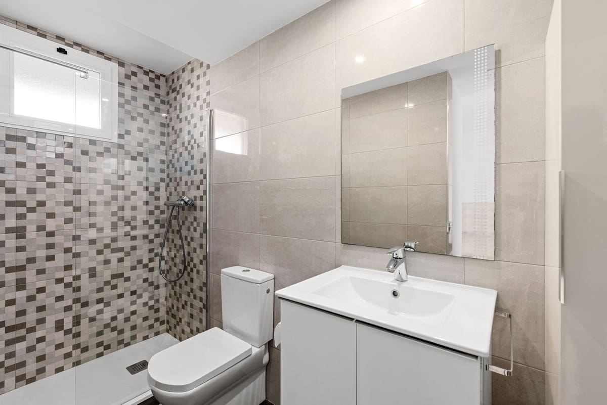 2 makuuhuone Huoneisto myytävänä paikassa Estepona mukana uima-altaan 
autotalli - 389 000 € (Ref: 9646474)