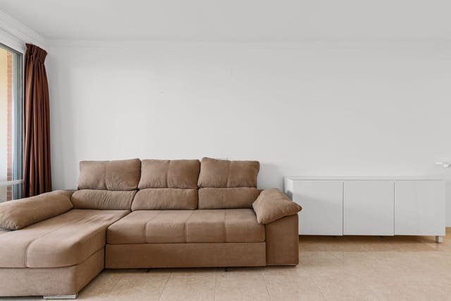 2 quarto Apartamento para venda em Estepona com piscina garagem - 389 000 € (Ref: 9646474)