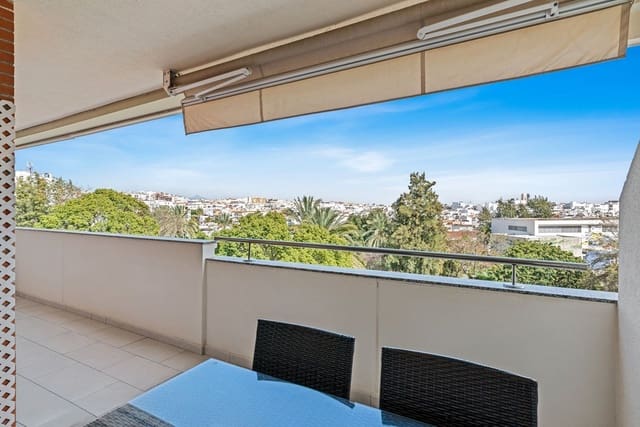 2 quarto Apartamento para venda em Estepona com piscina garagem - 389 000 € (Ref: 9646474)