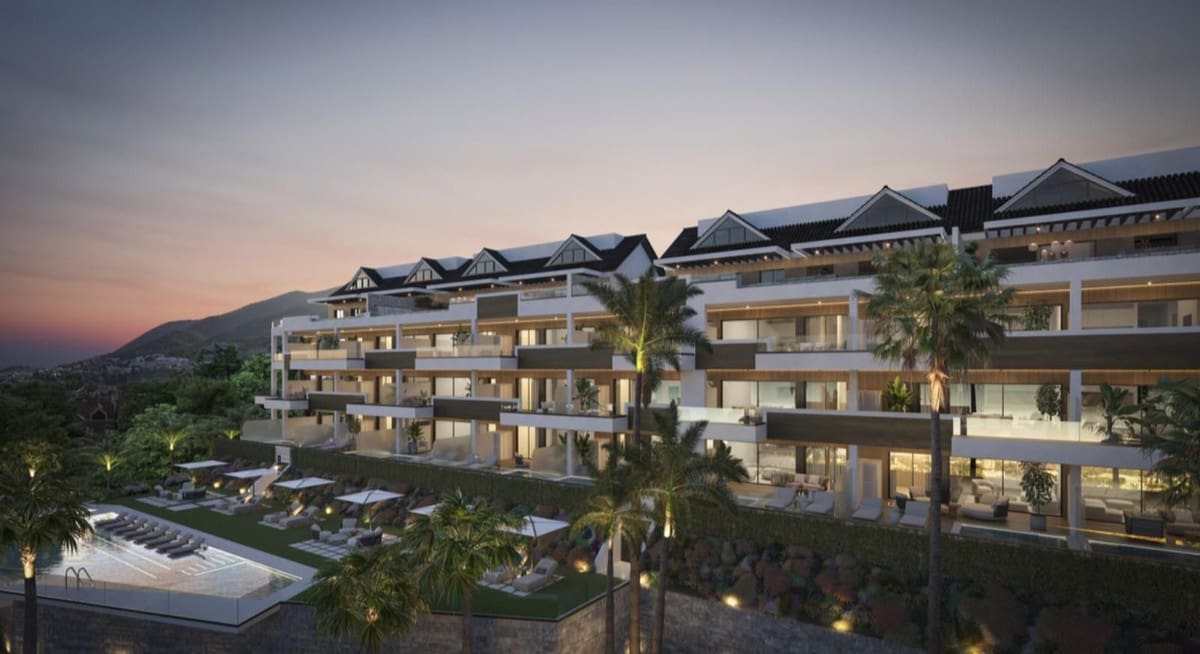 3 bedroom Apartment for sale in Benalmadena with pool garage - € 682,000 (Ref: 9650541)