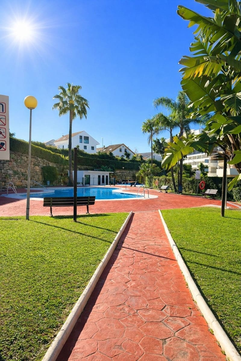 2 sypialnia Apartament na sprzedaż w Guadalmina z basenem garażem - 395 000 € (Ref: 9652434)