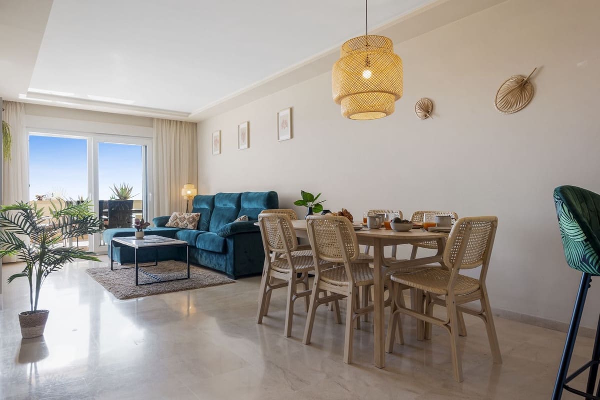 2 bedroom Apartment for sale in Estepona with pool garage - € 359,000 (Ref: 9669853)