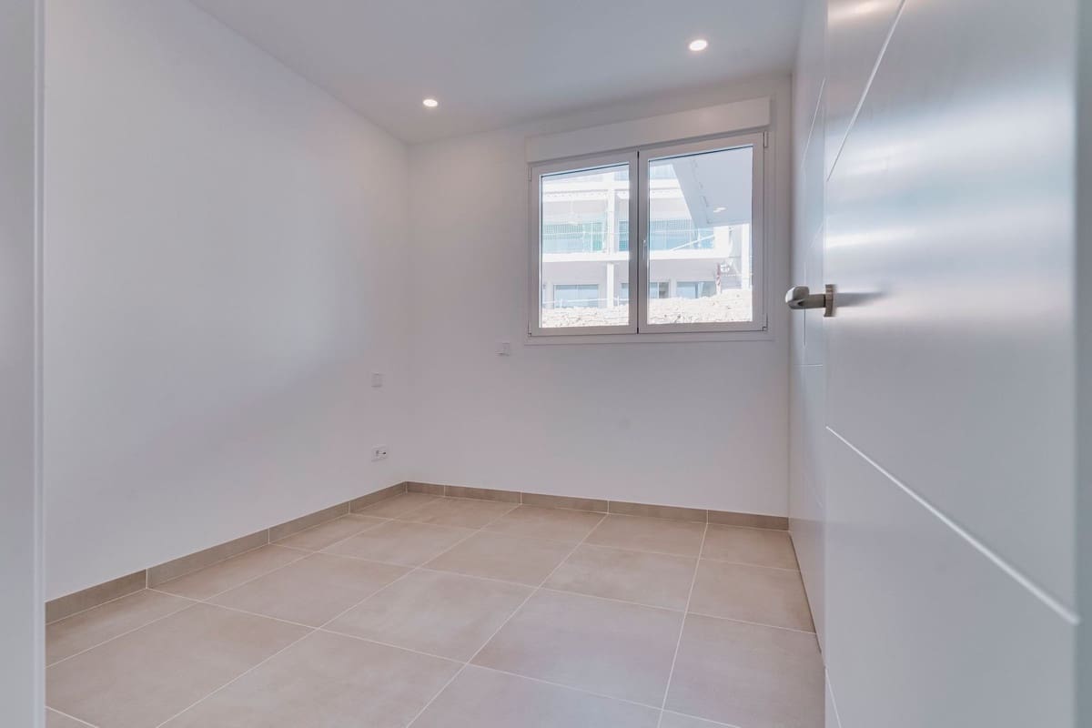 2 soveværelse Lejlighed til salg i La Alcaidesa med swimmingpool garage - € 525.000 (Ref: 9687434)