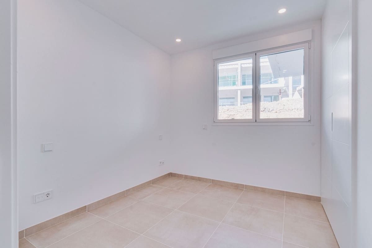 2 soveværelse Lejlighed til salg i La Alcaidesa med swimmingpool garage - € 525.000 (Ref: 9687434)