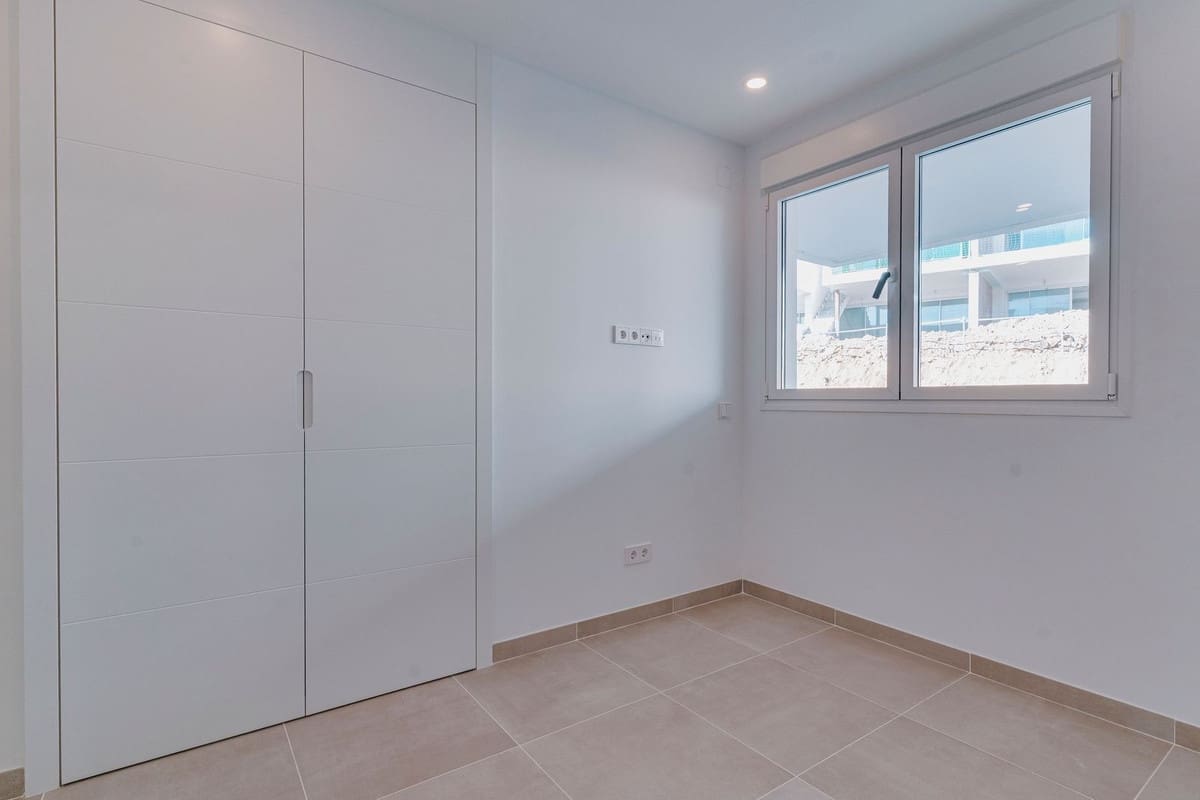 2 soveværelse Lejlighed til salg i La Alcaidesa med swimmingpool garage - € 525.000 (Ref: 9687434)