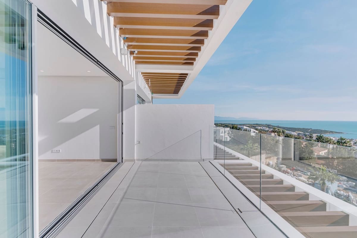 2 soveværelse Lejlighed til salg i La Alcaidesa med swimmingpool garage - € 525.000 (Ref: 9687434)