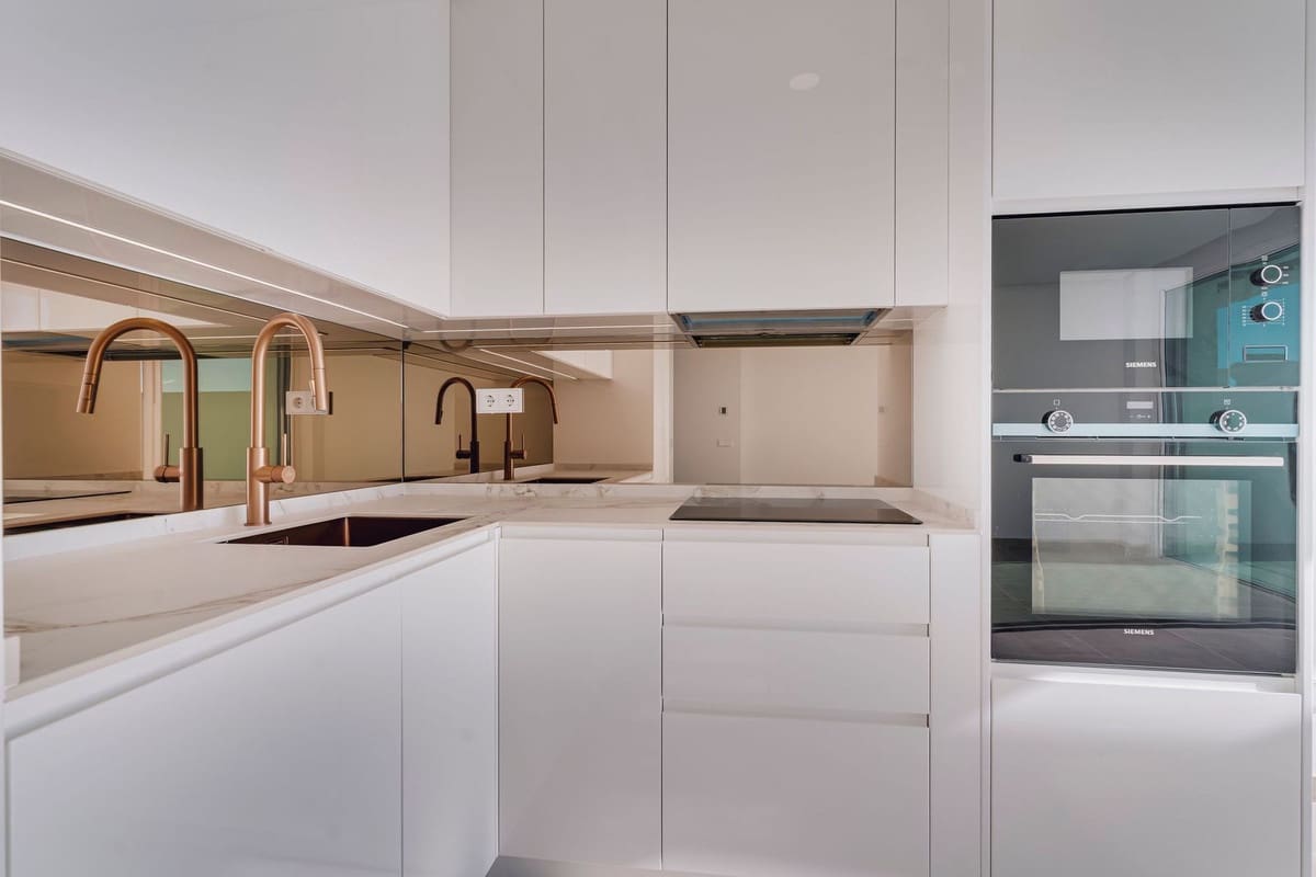 2 soveværelse Lejlighed til salg i La Alcaidesa med swimmingpool garage - € 525.000 (Ref: 9687434)