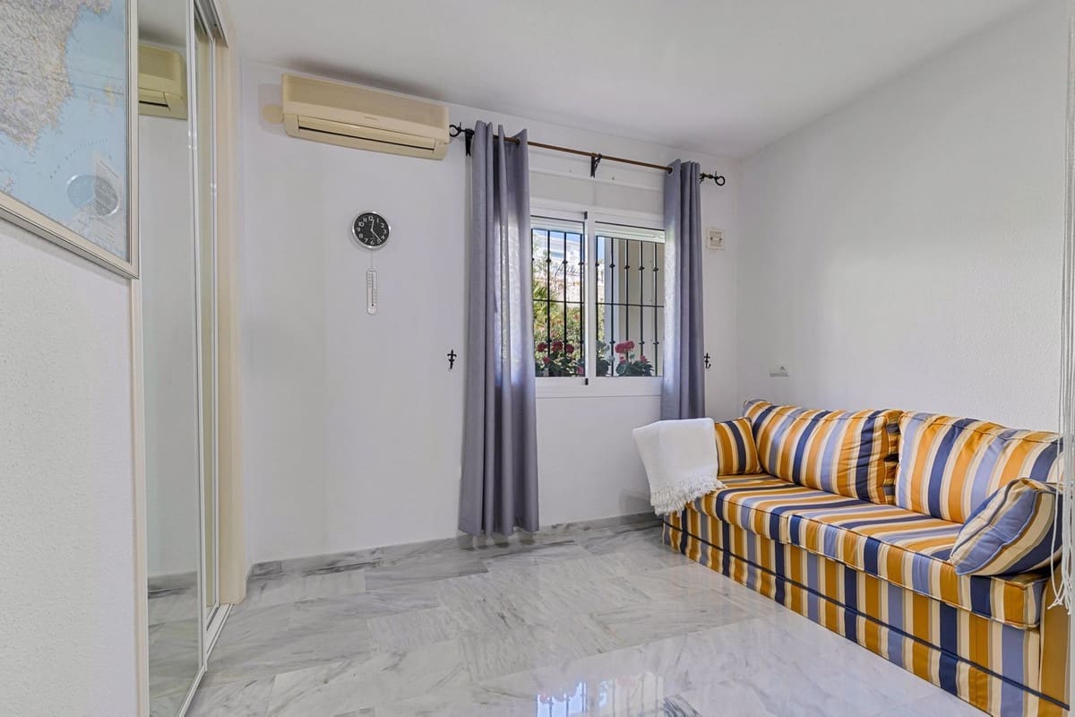 2 slaapkamer Penthouse te koop in Fuengirola met zwembad garage - € 367.000 (Ref: 9687436)