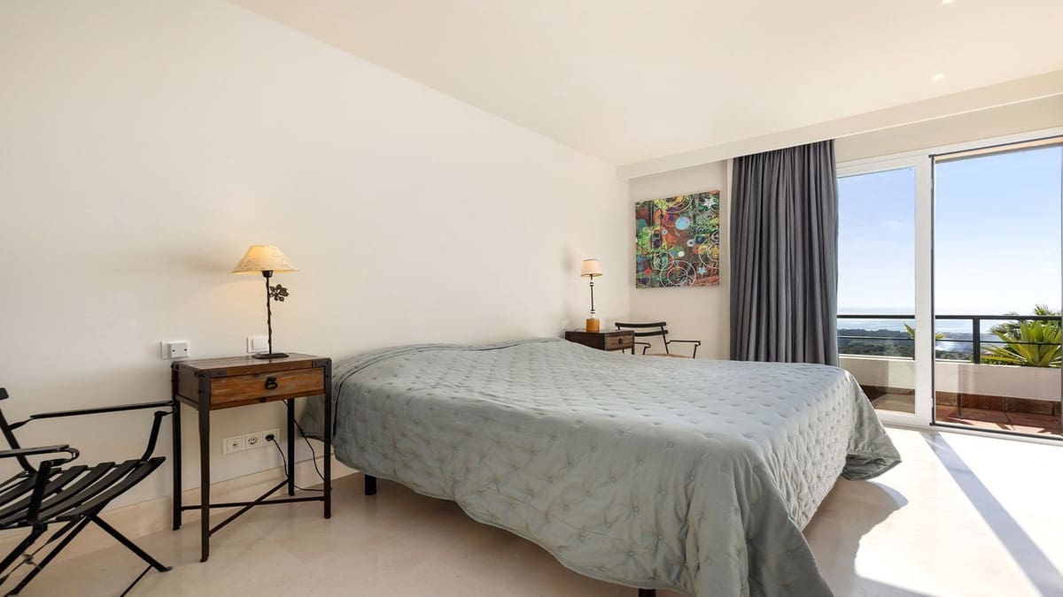 Ático de 3 habitaciones en Bahia de Casares en venta con piscina garaje - 650.000 € (Ref: 9687559)