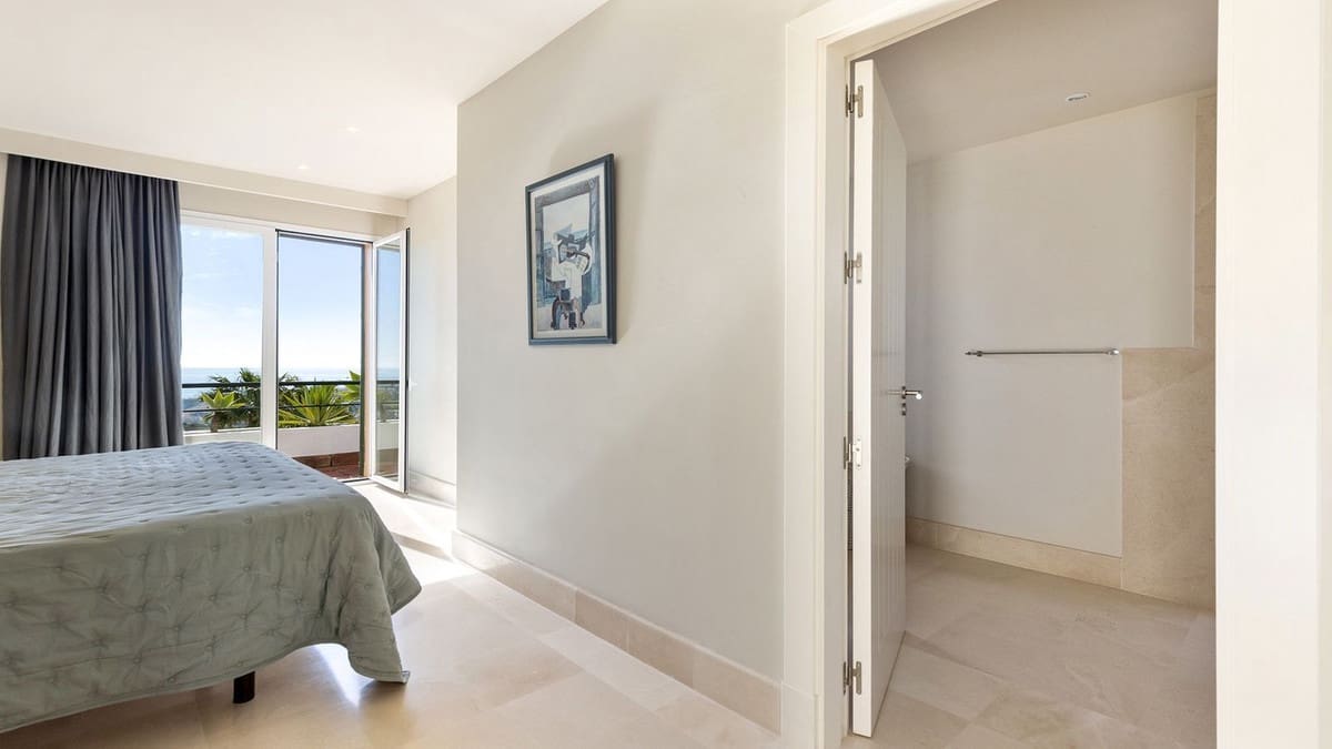 Ático de 3 habitaciones en Bahia de Casares en venta con piscina garaje - 650.000 € (Ref: 9687559)