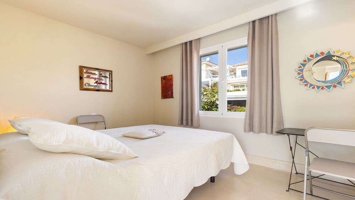 Ático de 3 habitaciones en Bahia de Casares en venta con piscina garaje - 650.000 € (Ref: 9687559)