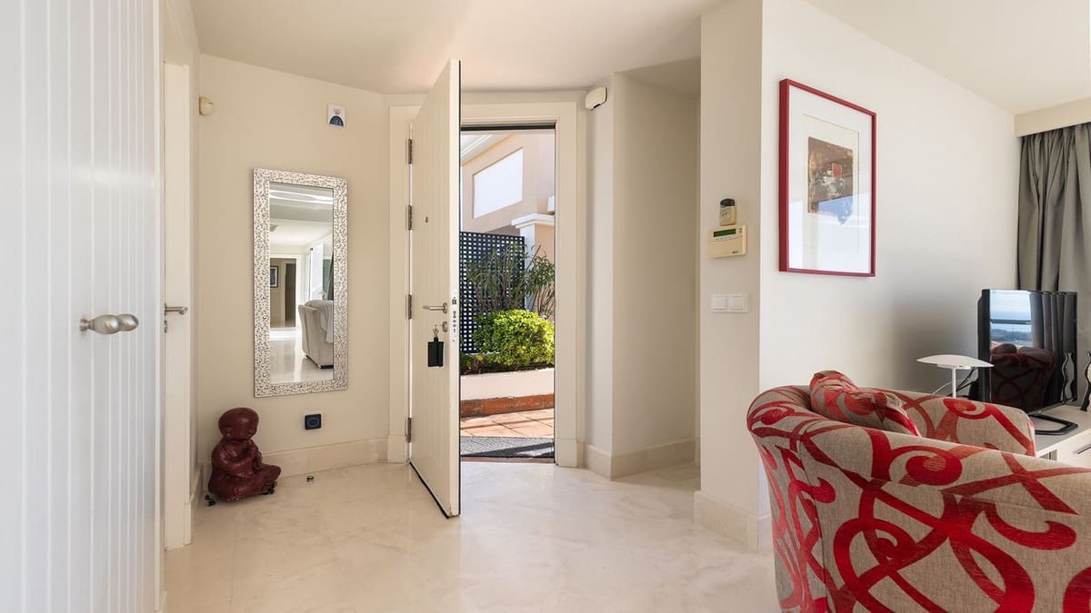 3 quarto Penthouse para venda em Bahia de Casares com piscina garagem - 650 000 € (Ref: 9687559)