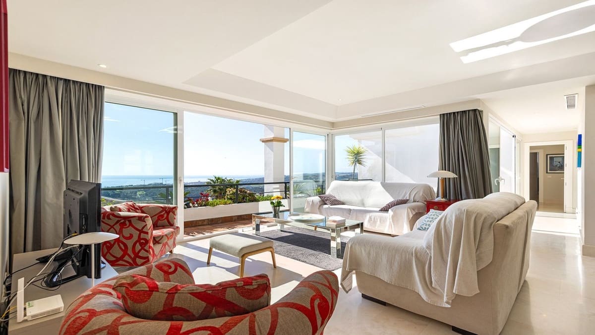 3 quarto Penthouse para venda em Bahia de Casares com piscina garagem - 650 000 € (Ref: 9687559)