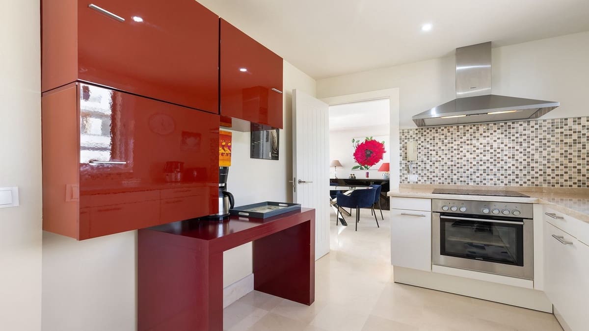 3 quarto Penthouse para venda em Bahia de Casares com piscina garagem - 650 000 € (Ref: 9687559)