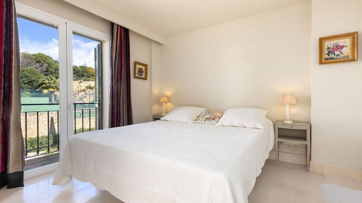 3 quarto Penthouse para venda em Bahia de Casares com piscina garagem - 650 000 € (Ref: 9687559)