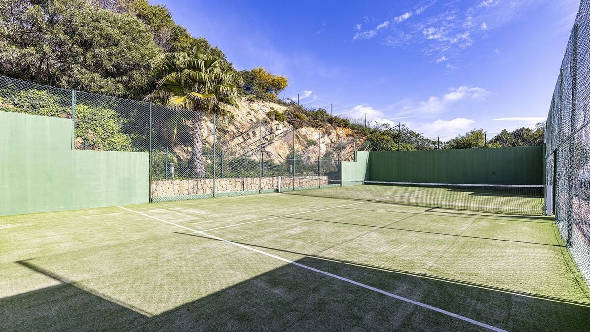 3 quarto Penthouse para venda em Bahia de Casares com piscina garagem - 650 000 € (Ref: 9687559)