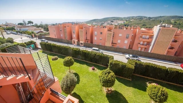 2 chambre Appartement à vendre à La Duquesa / Puerto de la Duquesa, Manilva avec piscine garage - 229 000 € (Ref: 9688502)