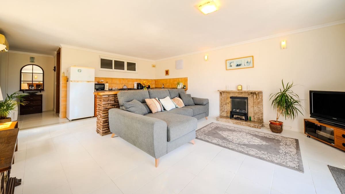 4 soveværelse Villa til salg i La Duquesa / Puerto de la Duquesa med swimmingpool garage - € 849.000 (Ref: 9688503)