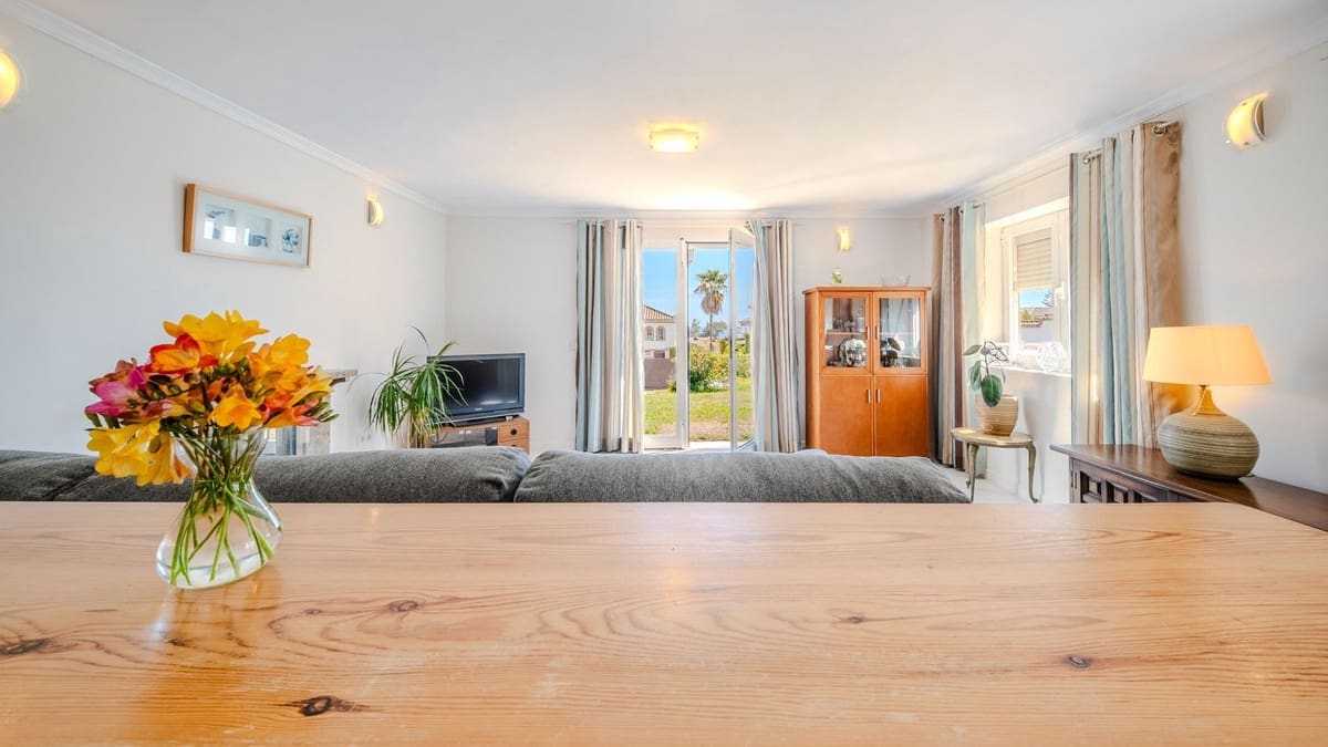 4 soveværelse Villa til salg i La Duquesa / Puerto de la Duquesa med swimmingpool garage - € 849.000 (Ref: 9688503)