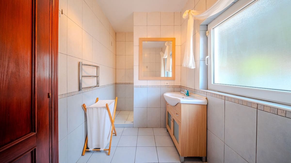 4 soveværelse Villa til salg i La Duquesa / Puerto de la Duquesa med swimmingpool garage - € 849.000 (Ref: 9688503)