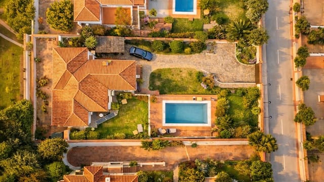 4 soveværelse Villa til salg i La Duquesa / Puerto de la Duquesa, Manilva med swimmingpool garage - € 849.000 (Ref: 9688503)