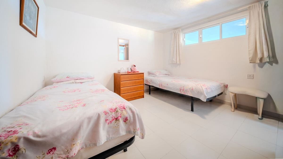 4 bedroom Villa for sale in La Duquesa / Puerto de la Duquesa with pool garage - € 849,000 (Ref: 9688503)