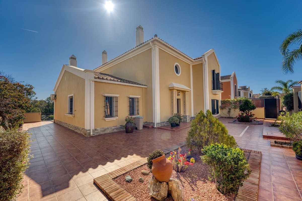 5 sypialnia Willa na sprzedaż w Guadalmina z basenem garażem - 1 580 000 € (Ref: 9688505)