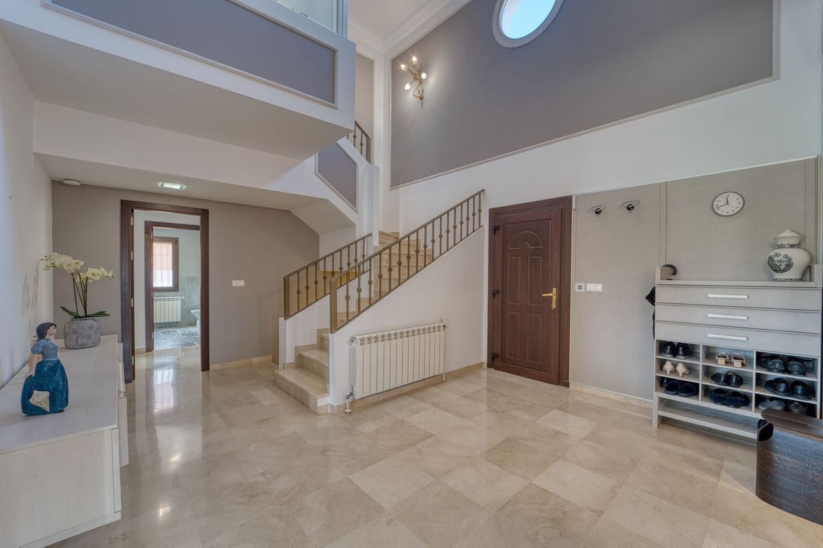 5 sypialnia Willa na sprzedaż w Guadalmina z basenem garażem - 1 580 000 € (Ref: 9688505)