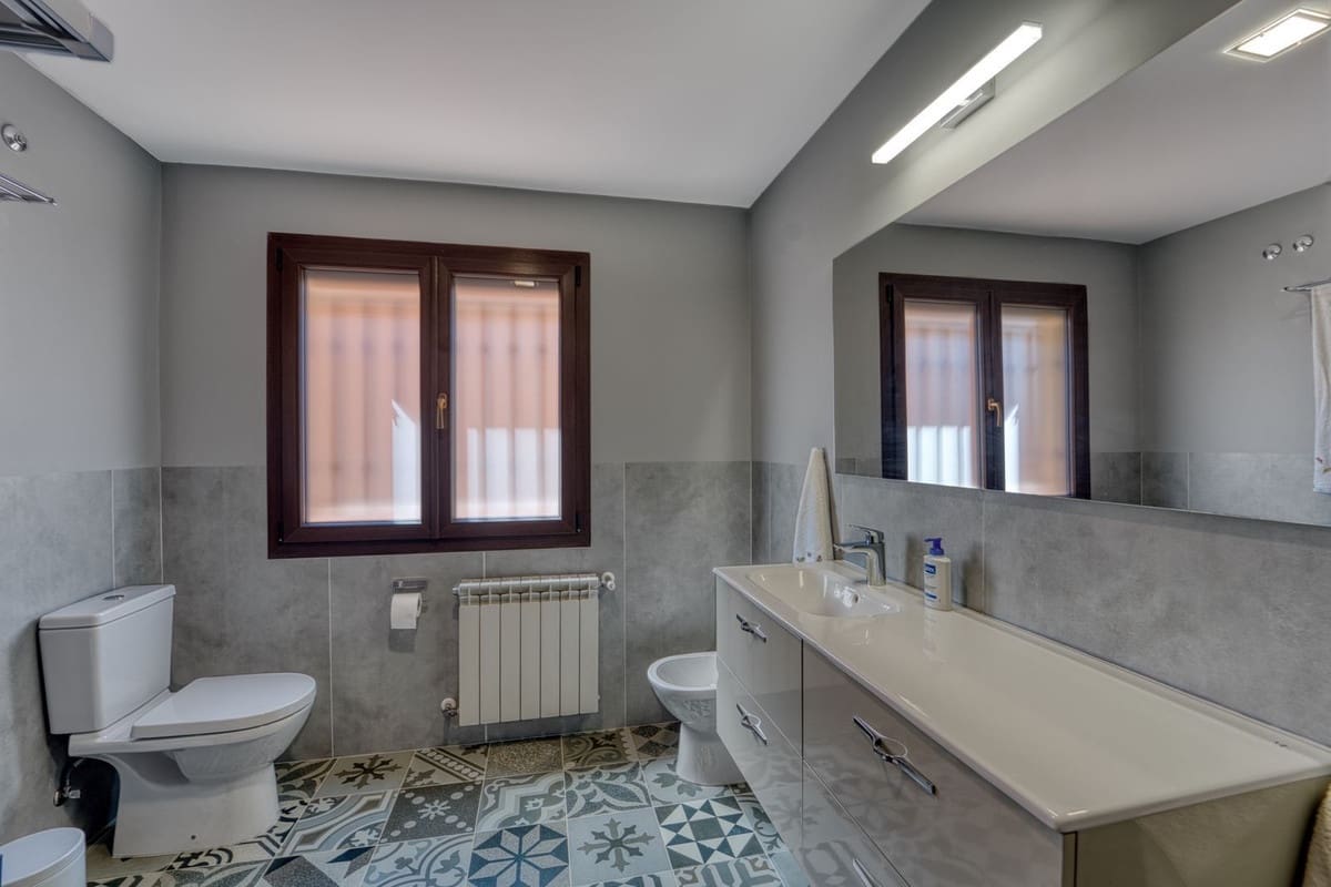 5 sypialnia Willa na sprzedaż w Guadalmina z basenem garażem - 1 580 000 € (Ref: 9688505)