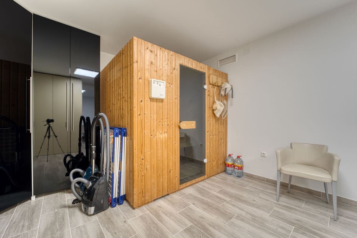 5 sypialnia Willa na sprzedaż w Guadalmina z basenem garażem - 1 580 000 € (Ref: 9688505)