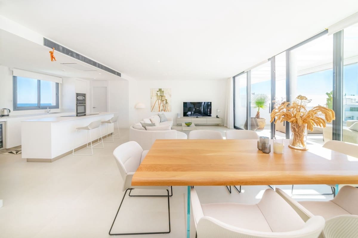3 soverom Penthouse til salgs i Fuengirola med svømmebasseng garasje - € 925 000 (Ref: 9699292)