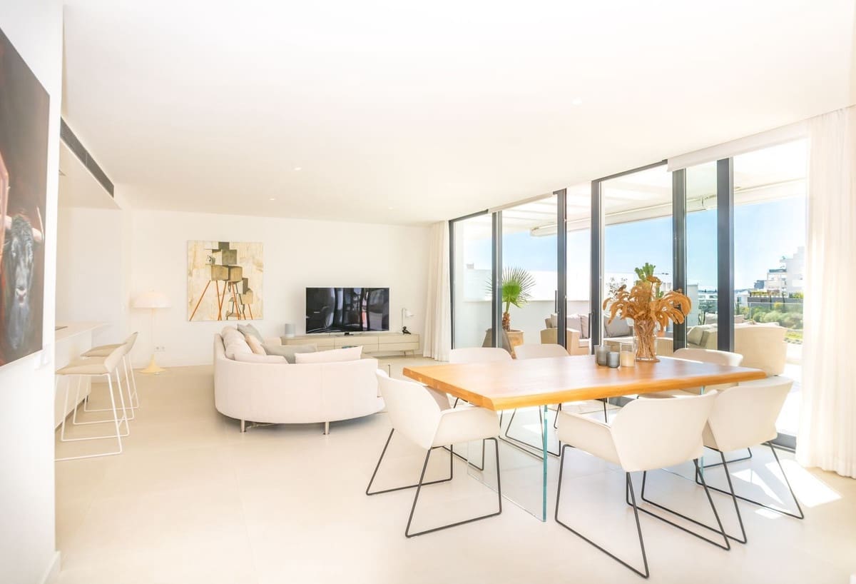 3 soverom Penthouse til salgs i Fuengirola med svømmebasseng garasje - € 925 000 (Ref: 9699292)