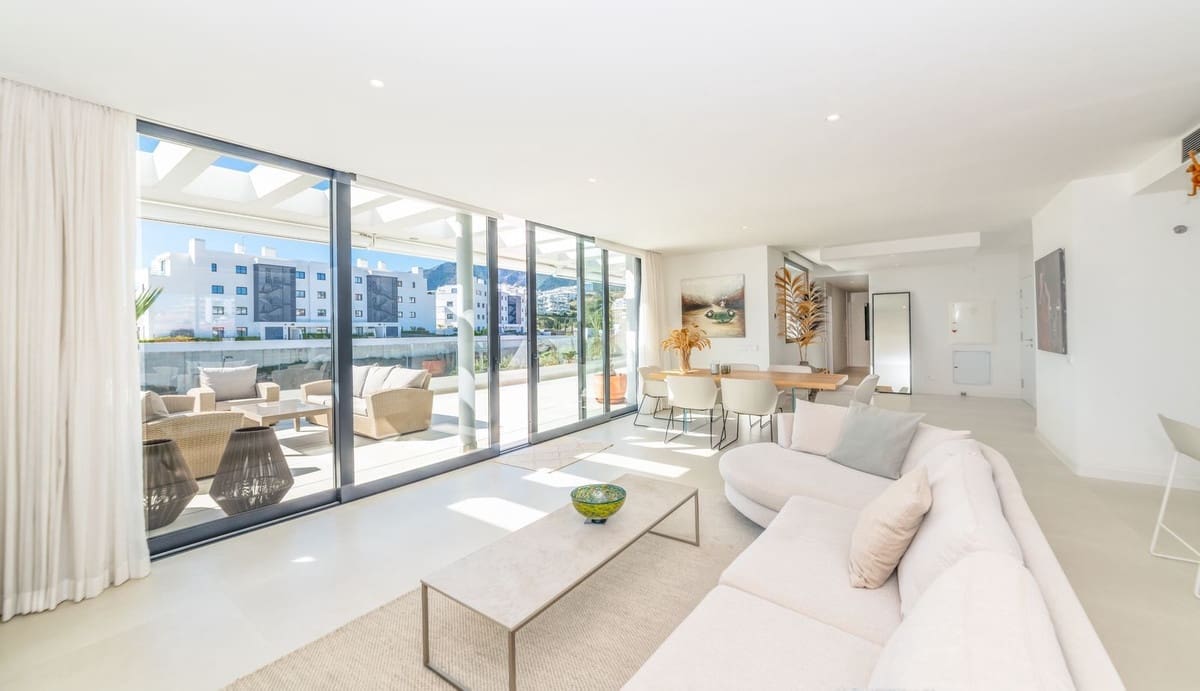 3 soverom Penthouse til salgs i Fuengirola med svømmebasseng garasje - € 925 000 (Ref: 9699292)