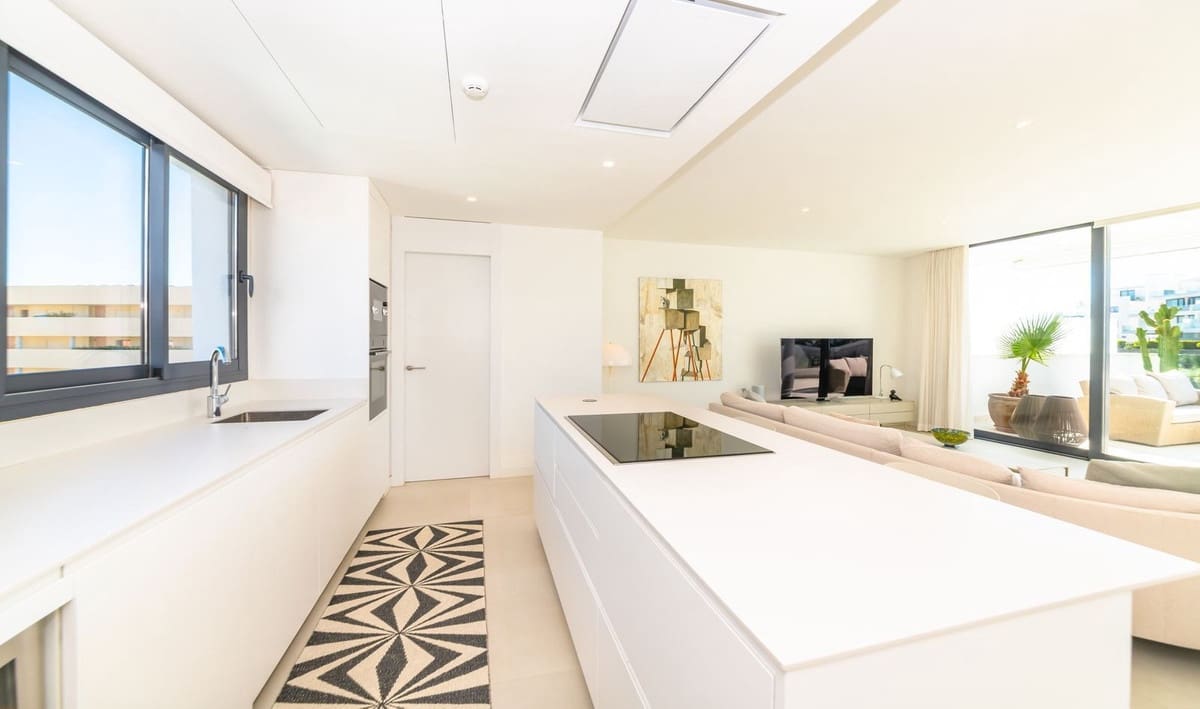 3 soverom Penthouse til salgs i Fuengirola med svømmebasseng garasje - € 925 000 (Ref: 9699292)