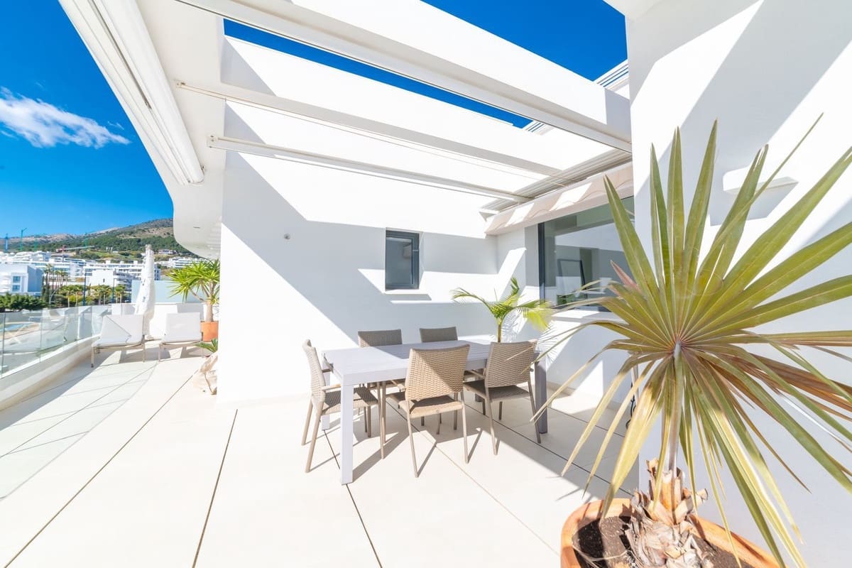 3 soverom Penthouse til salgs i Fuengirola med svømmebasseng garasje - € 925 000 (Ref: 9699292)