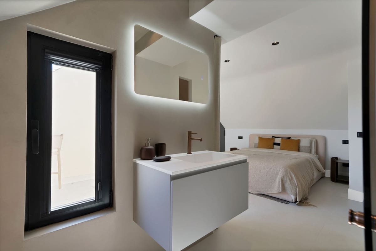 4 slaapkamer Huis te koop in Puerto Banus met zwembad garage - € 1.350.000 (Ref: 9699891)