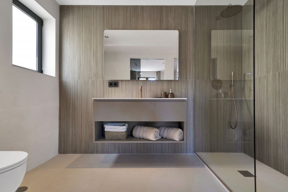 4 slaapkamer Huis te koop in Puerto Banus met zwembad garage - € 1.350.000 (Ref: 9699891)