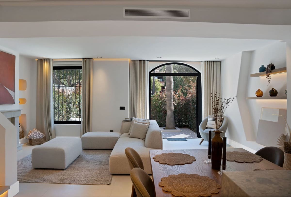 4 slaapkamer Huis te koop in Puerto Banus met zwembad garage - € 1.350.000 (Ref: 9699891)