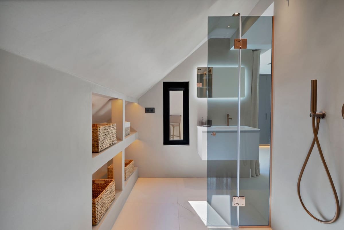 4 bedroom Townhouse for sale in Puerto Banus with pool garage - € 1,350,000 (Ref: 9699891)
