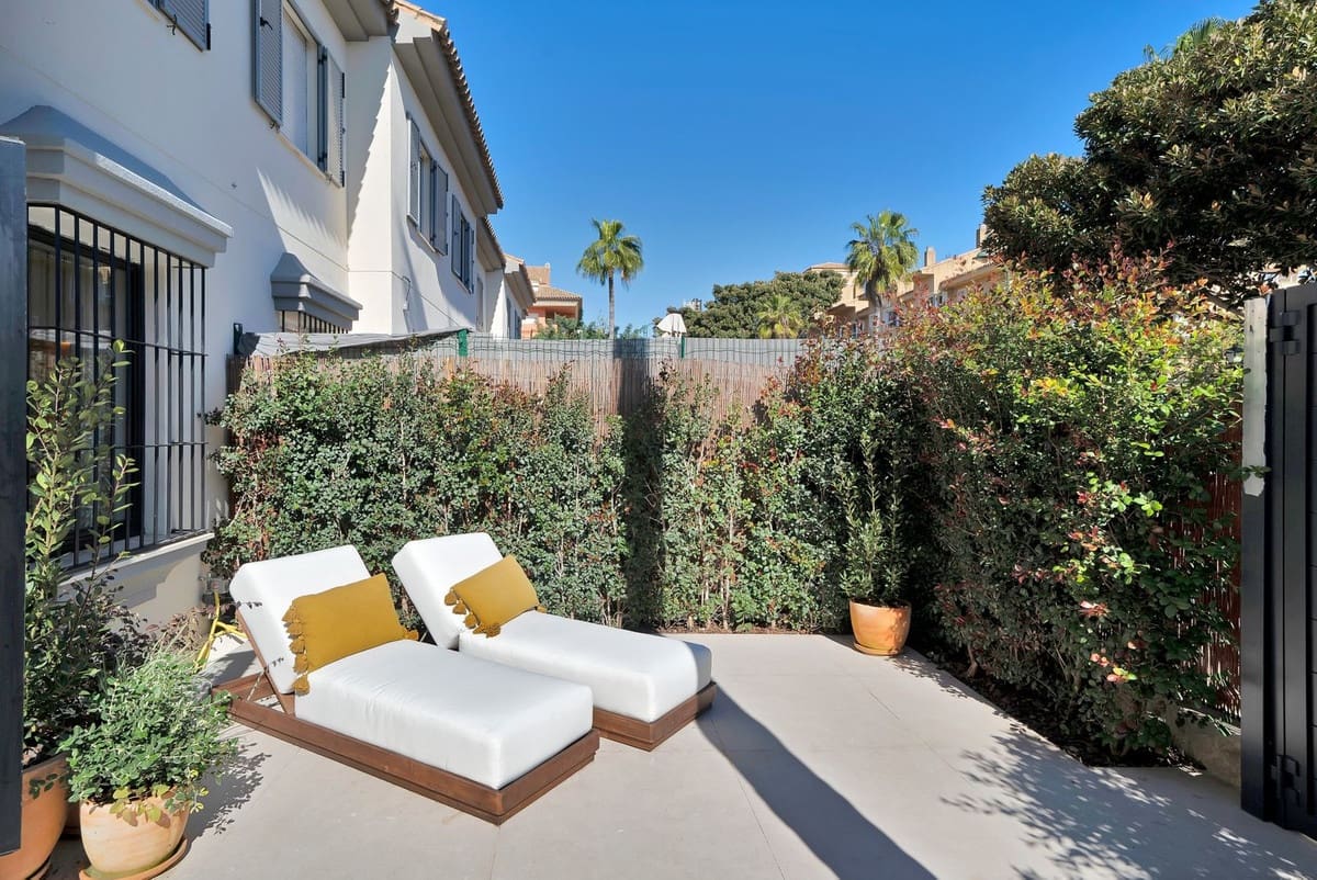4 bedroom Townhouse for sale in Puerto Banus with pool garage - € 1,350,000 (Ref: 9699891)