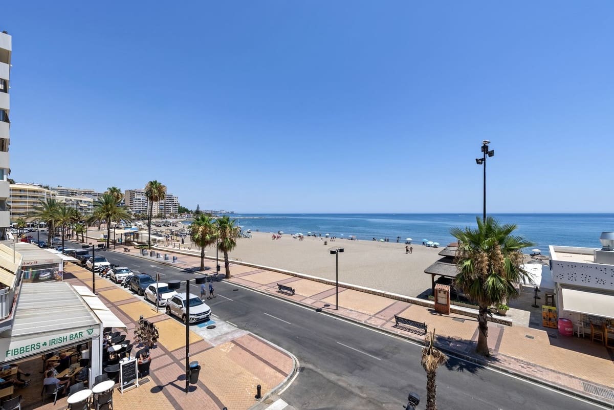 2 bedroom Apartment for sale in Fuengirola with garage - € 540,000 (Ref: 9700020)